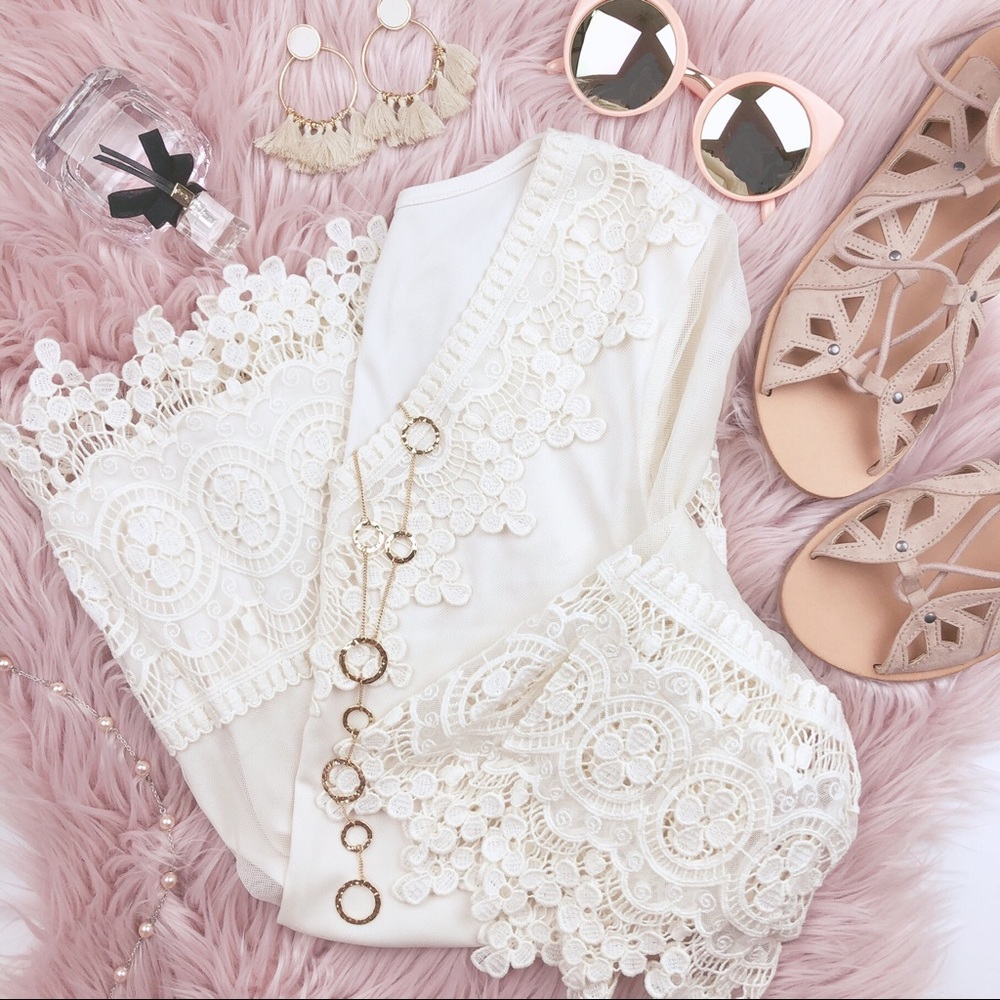 Alfani Cream Crochet-Lace Long Sleeve Blouse Small